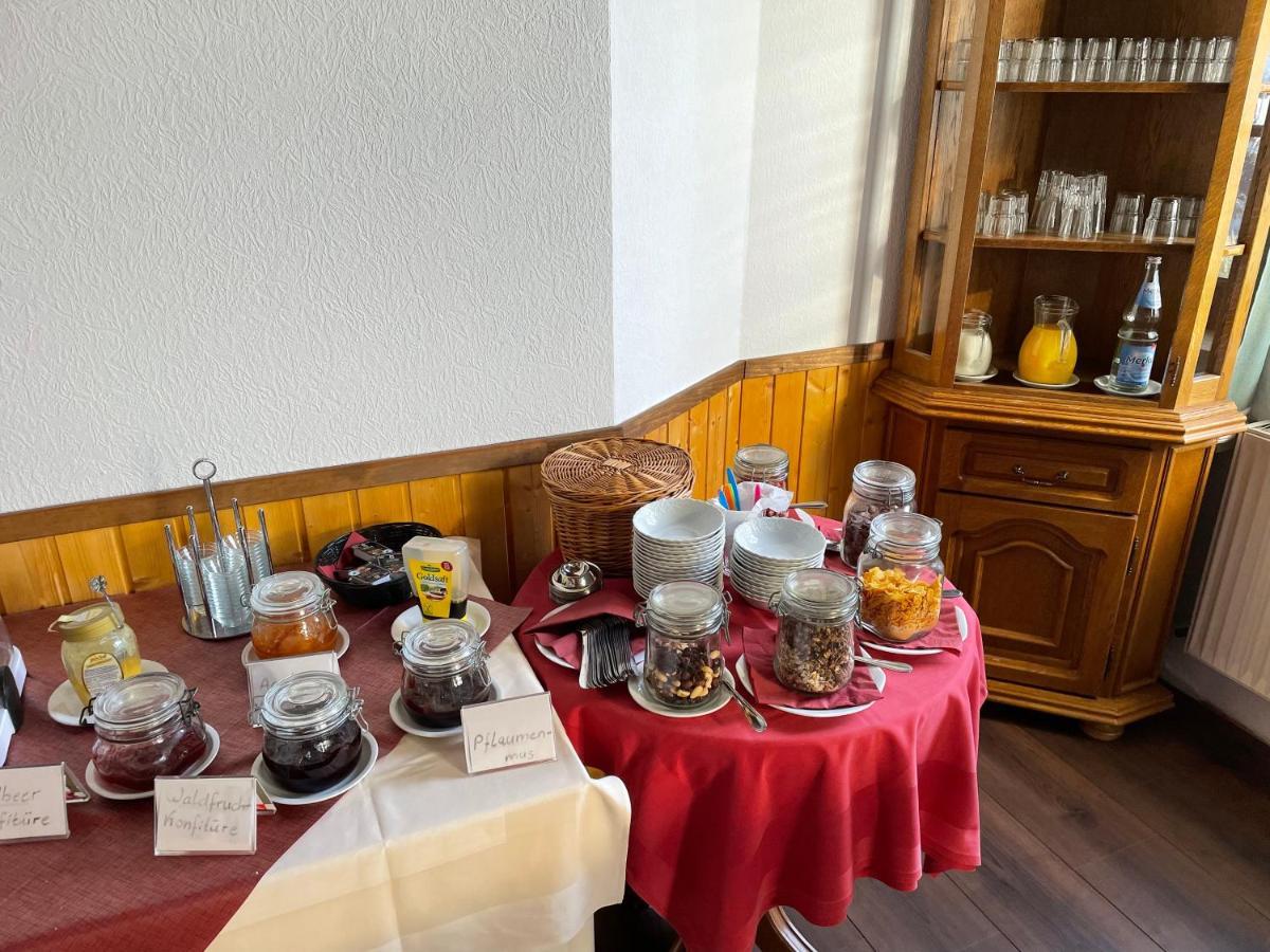 Hôtel Gasthof Zum Baren à Gernrode  Extérieur photo