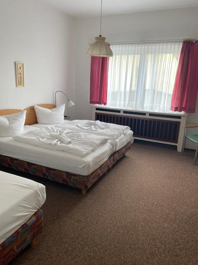 Hôtel Gasthof Zum Baren à Gernrode  Extérieur photo